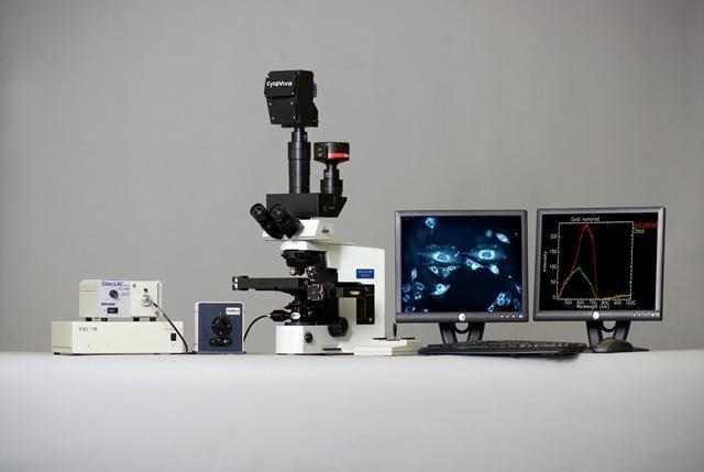 CytoViva: Microscopia Avanzata in Campo Oscuro per Nanomateriali
